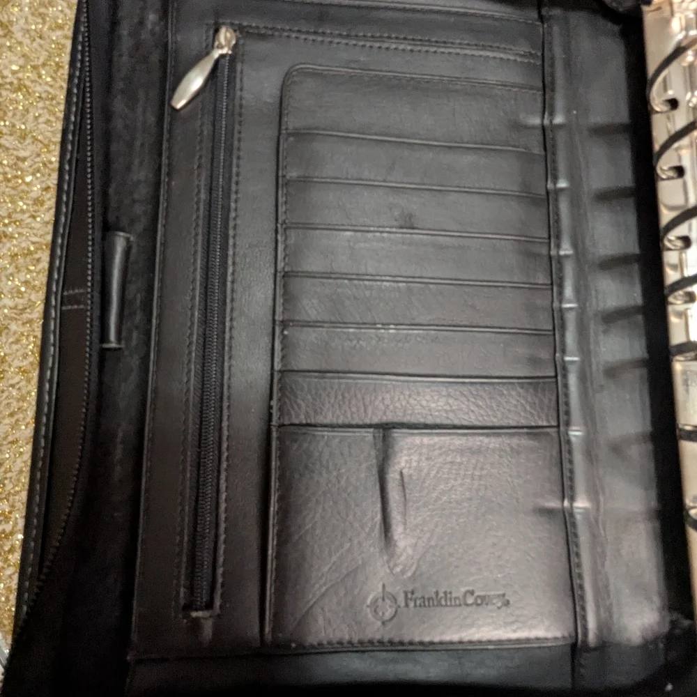 Vintage FRANKLIN COVEY Size 11 x 8.5  Synth Leather ~Planner/Binder Zip